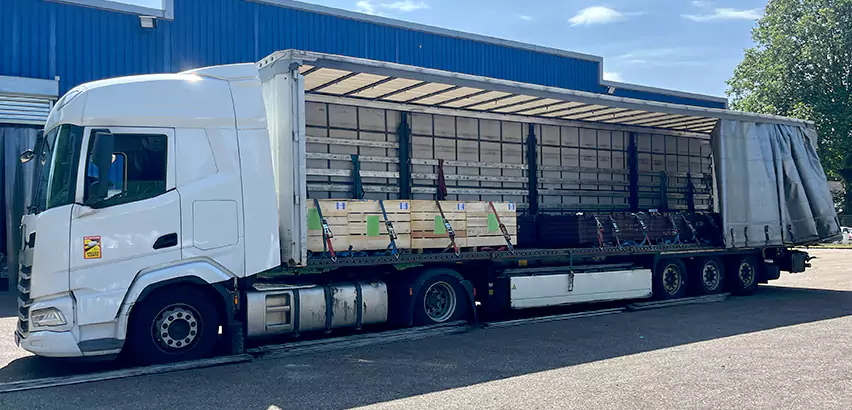 Translucent Trailer Roof Repair in evansville