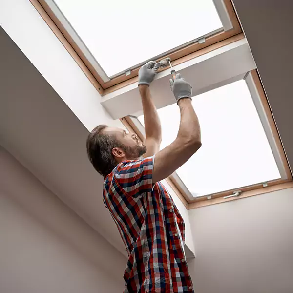 Why evansville, IN Homeowners Choose Ideal Roofing Inc. for Skylight Repair?